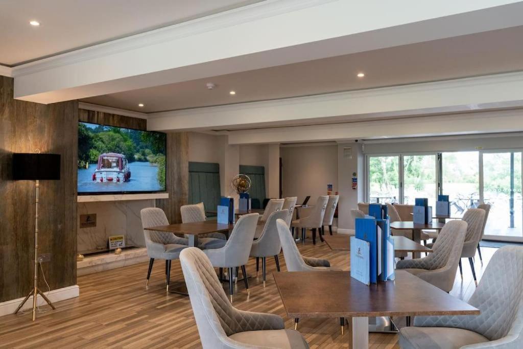 Kingfisher Hotel, Golf And Country Club Milton Keynes Dış mekan fotoğraf